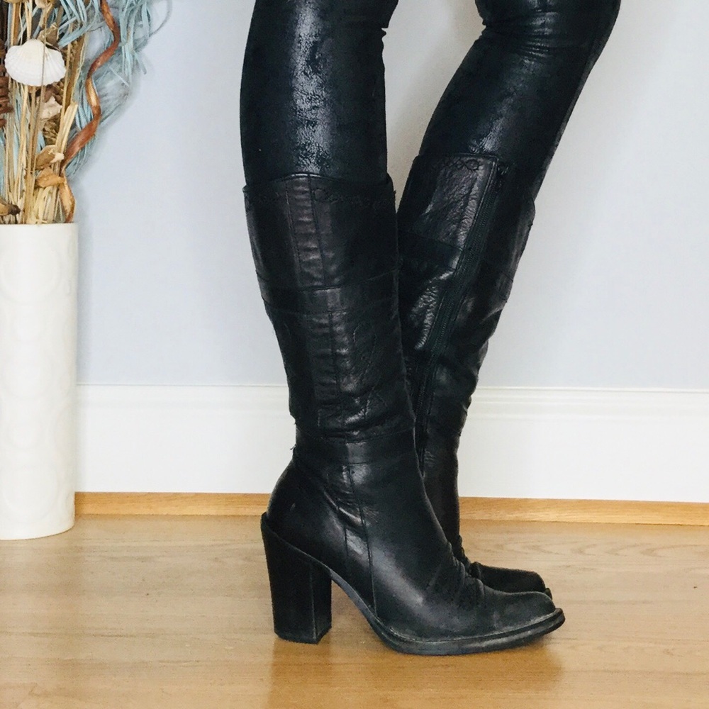 Vintage Zodiac Image Western tall heeled boots - Picture 2 of 14